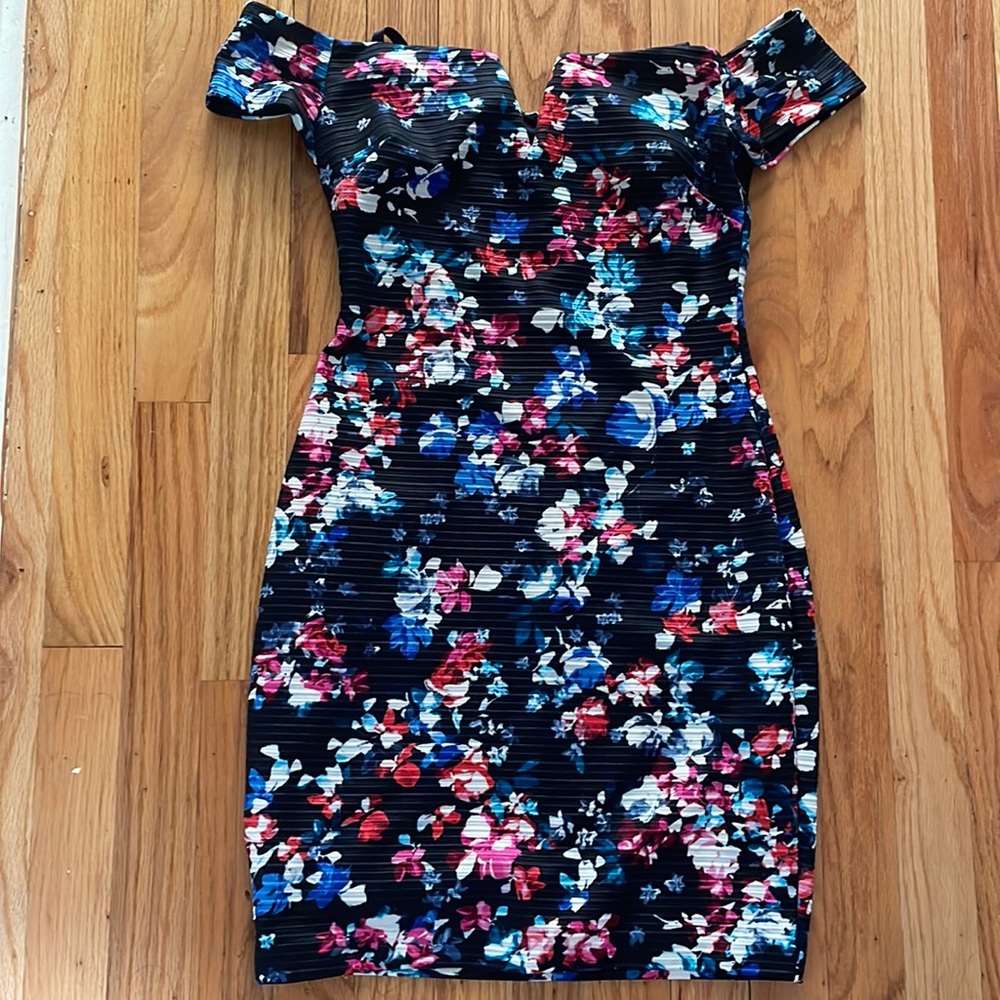 Guess dress size 0 sexy fun for fall!
